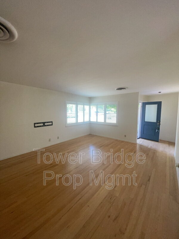 Building Photo - 3751 El Ricon Way