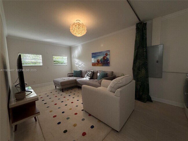 Building Photo - 5371 N Bay Rd