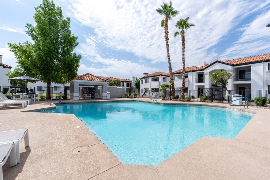 Building Photo - The Village at Lindsay Park Apartments