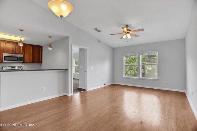 Building Photo - 7051 Deer Lodge Cir