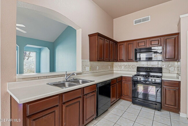 Building Photo - 3132 Tierra Lima Dr