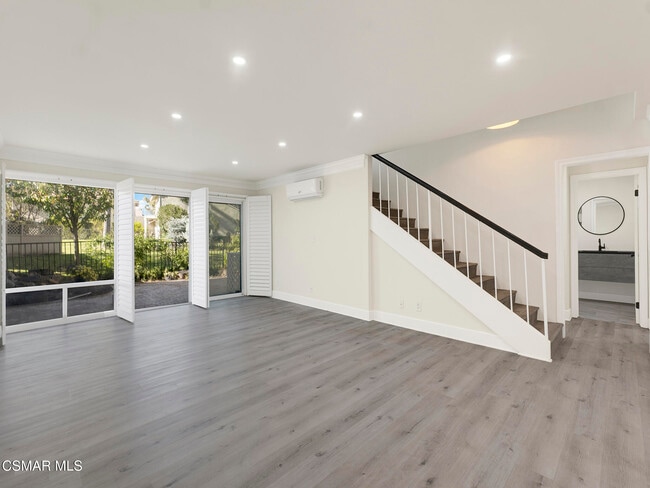 Building Photo - 3811 Lake Harbor Ln