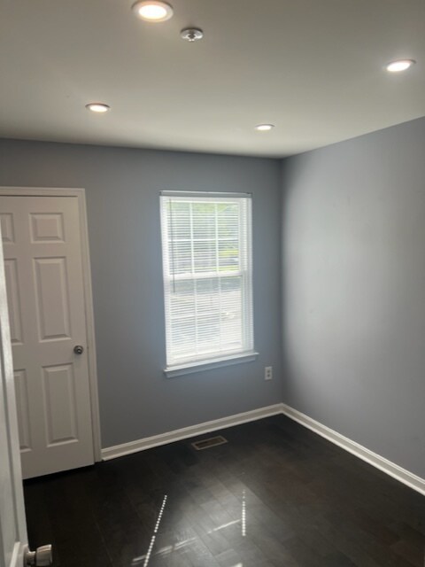 Building Photo - 904 Dunloring Ct