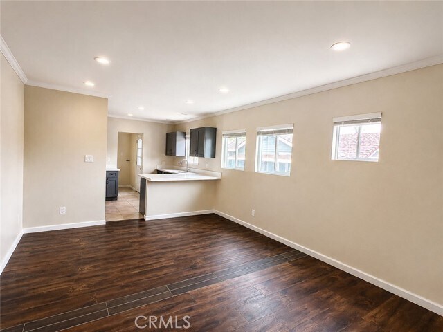 Building Photo - 5053 Range View Ave