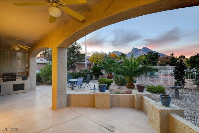 Building Photo - 10820 Dover Creek Ave