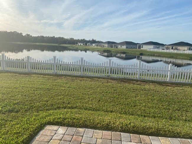 Building Photo - 4 Bedroom 3 Bath Waterfront Home in Gramercy Farms for RENT!