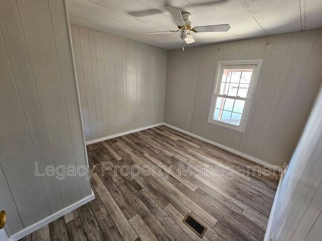 Building Photo - 1348C Stonewall Springs Rd