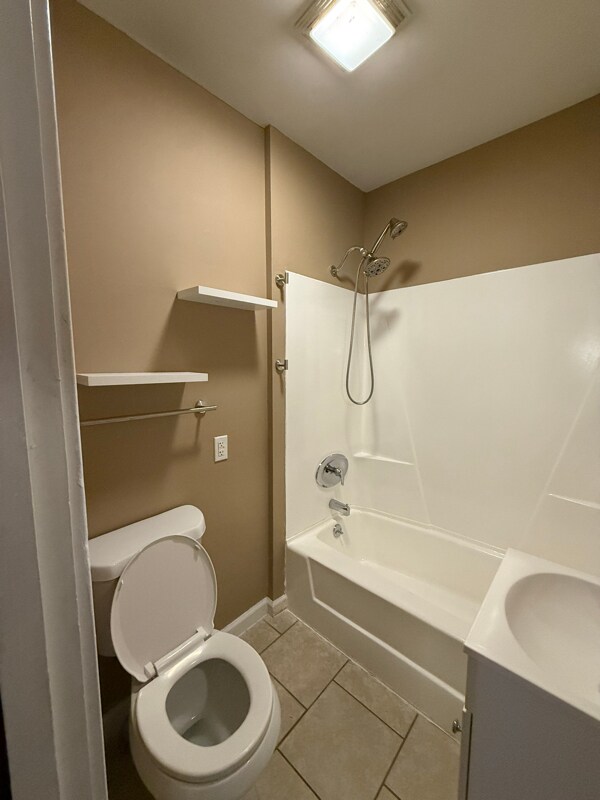 Building Photo - 3238 Mt Pleasant St