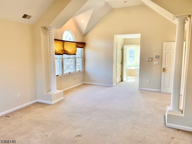 Building Photo - 42 Rosewood Ct