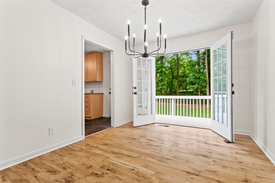Building Photo - 4133 Thornwall Dr