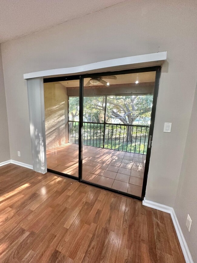 Building Photo - 3139 Millwood Terrace