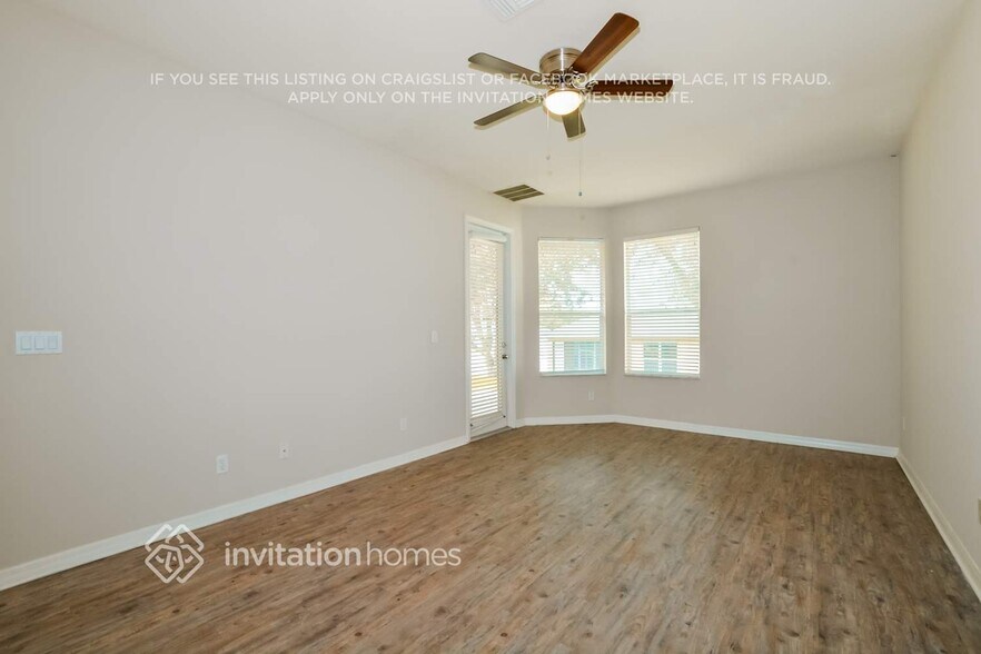 Building Photo - 12837 Cloverdale Ln