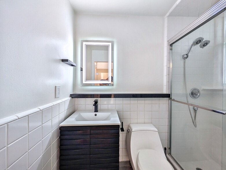 upgraded second bathroom - 14 Reef St