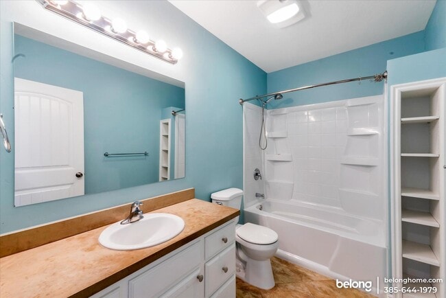 Building Photo - 3091 Sandpiper Rd