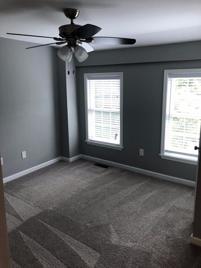 Building Photo - 3-Bedroom Home in Emmaus