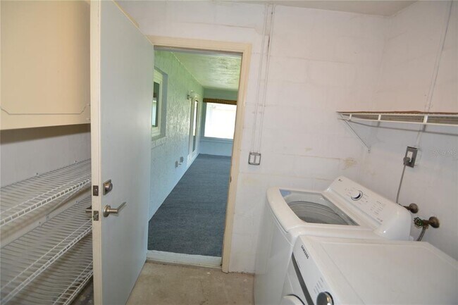Building Photo - 14 Bolling Ln