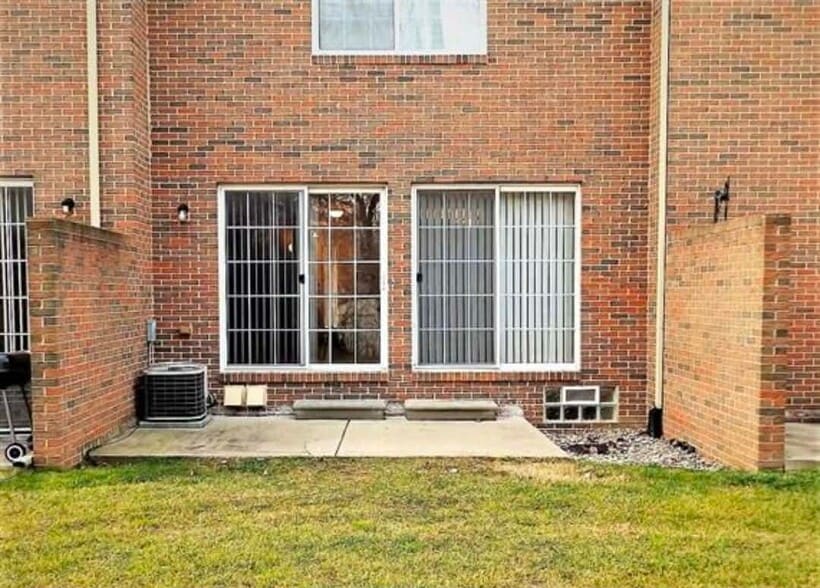 Building Photo - 9026 Newport Way