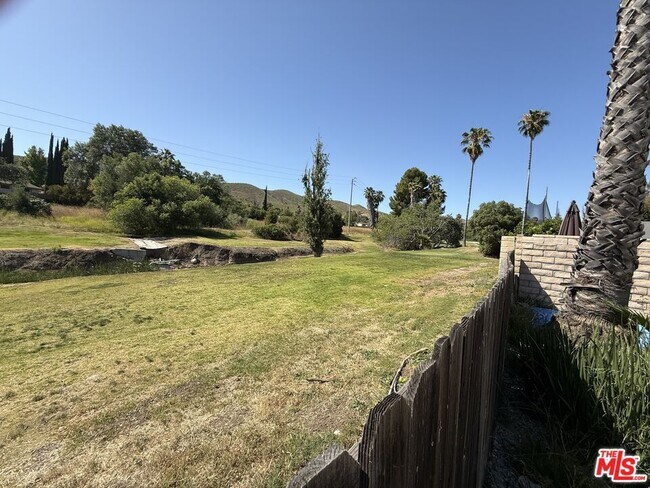 Building Photo - 5867 Cape Horn Dr
