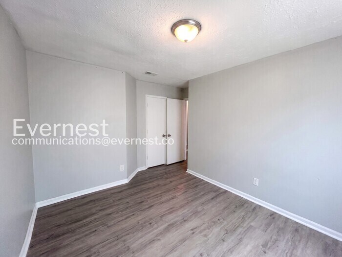 Building Photo - 2510 Corner Shoals Dr