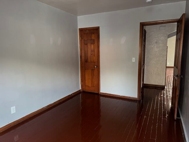 Building Photo - 2910 Boudinot Ave