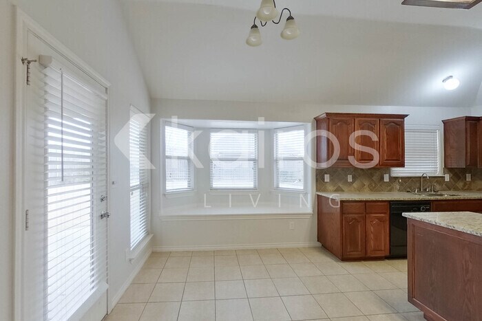 Building Photo - 2421 NW 158th St