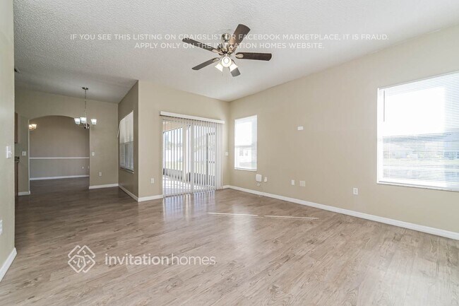 Building Photo - 467 Tamarind Parke Ln