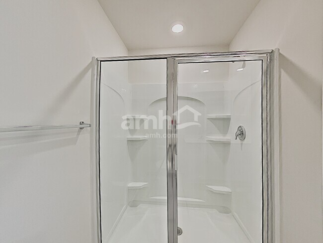 Building Photo - 3321 Oak Tree Trail