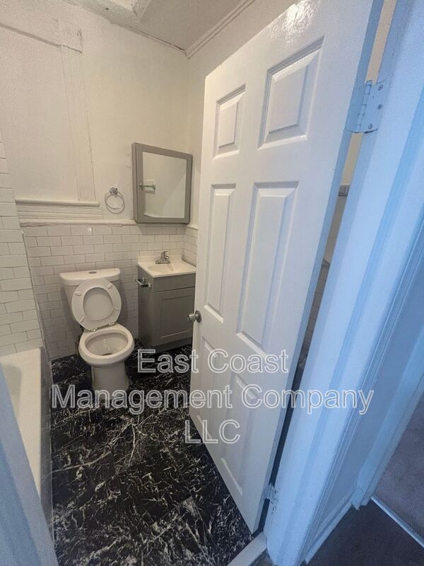 Building Photo - 2319 Reisterstown Rd