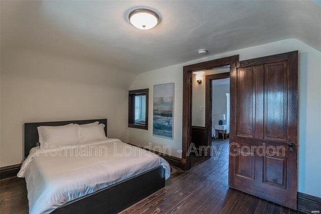 Building Photo - 3922 Castleman Ave
