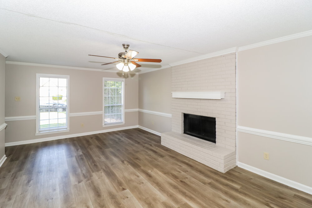 Building Photo - 2535 Clydes Place Cove