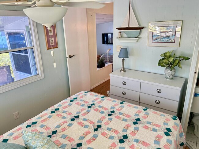 Building Photo - 425 Bougainvilla Dr