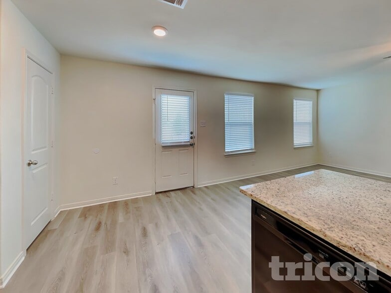 Building Photo - 3158 Gilbert Garden