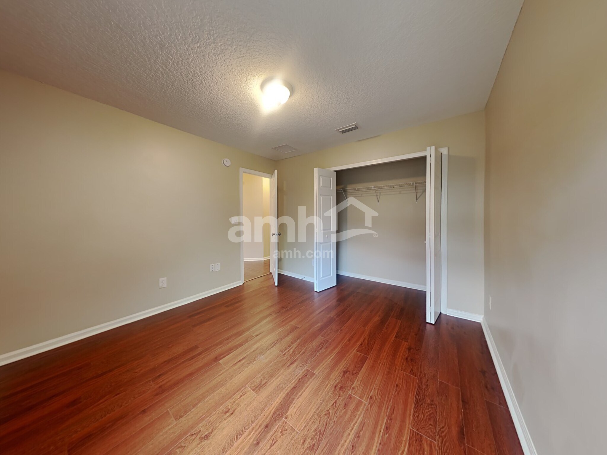 Building Photo - 13839 Fish Eagle Dr W