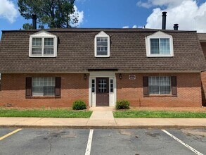 Building Photo - Hunting Ridge