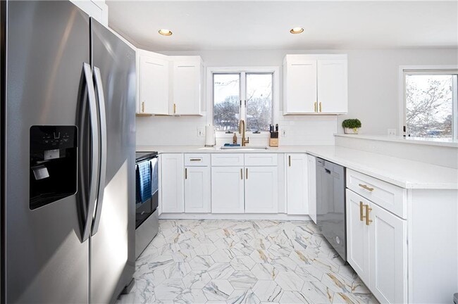 Building Photo - 262 Wood Hill Rd