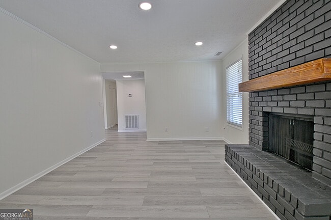 Building Photo - 103 Bay Point