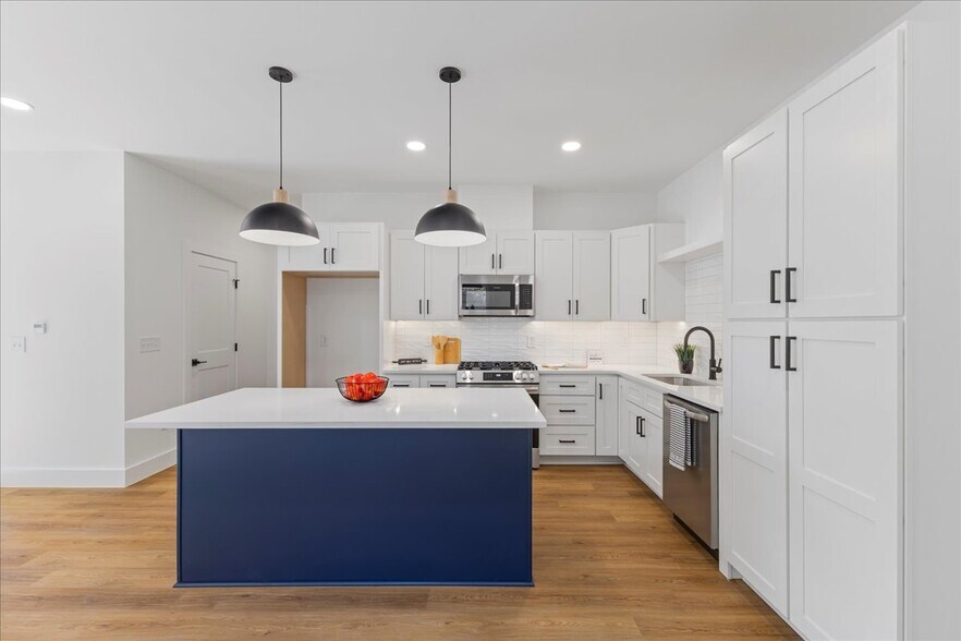 Building Photo - 803 Dupree St