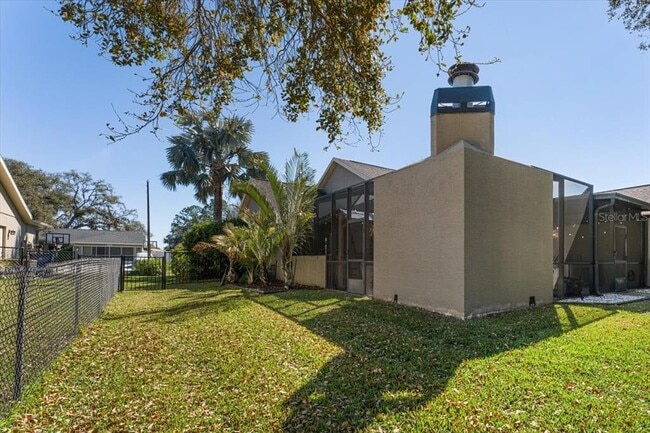 Building Photo - 9112 Calle Alta