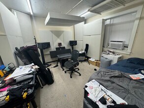 Building Photo - 19 Peterborough St