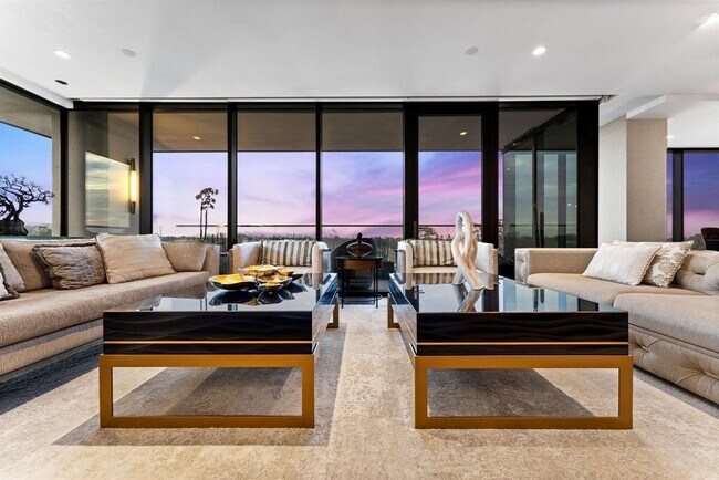 Building Photo - 3433 Westheimer Rd