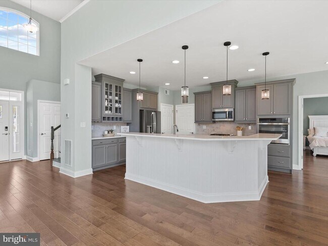 Building Photo - 26300 Tributary Blvd