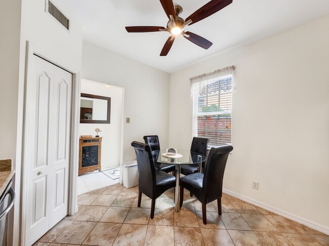 Building Photo - Beautifully furnished 2BR/2BA first-floor condo