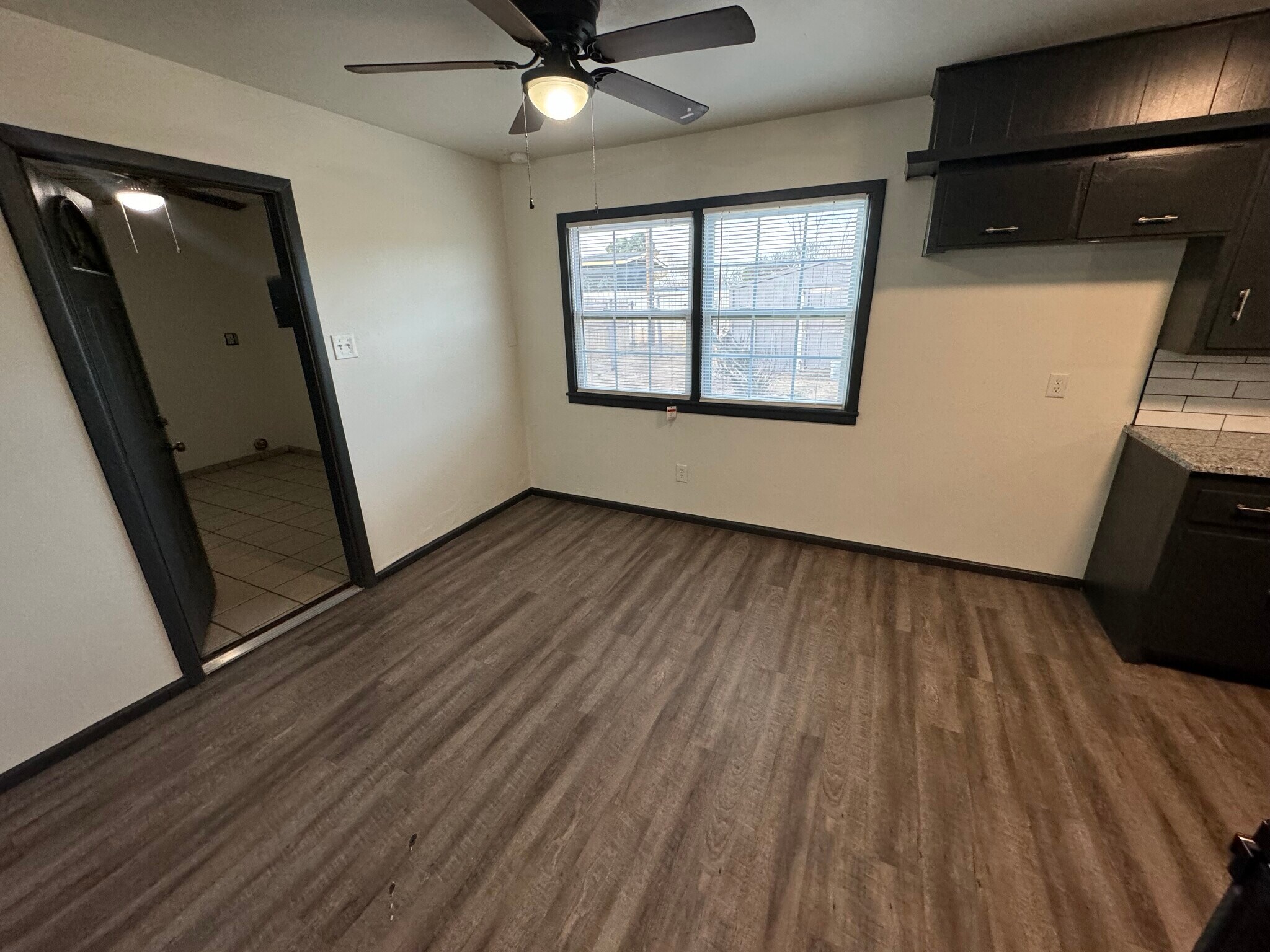 Building Photo - 1210 46th Pl