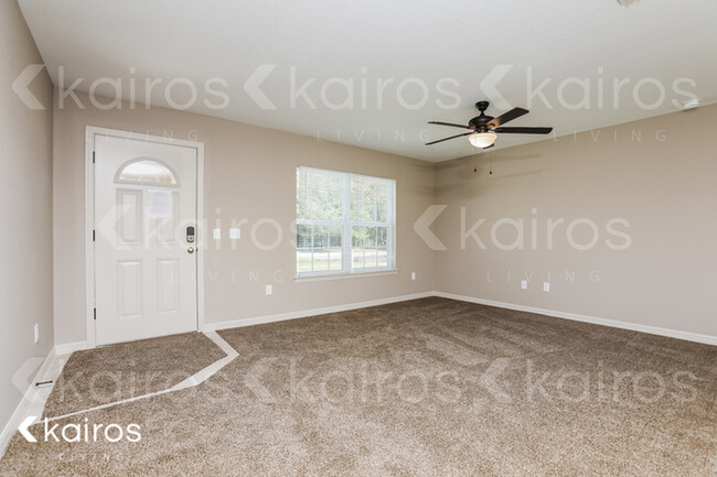 Building Photo - 465 Malauka Radial