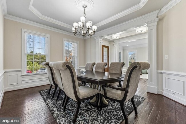 Building Photo - 42058 Barrymoore Pl