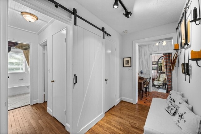 Building Photo - 201 Brookfield Ave