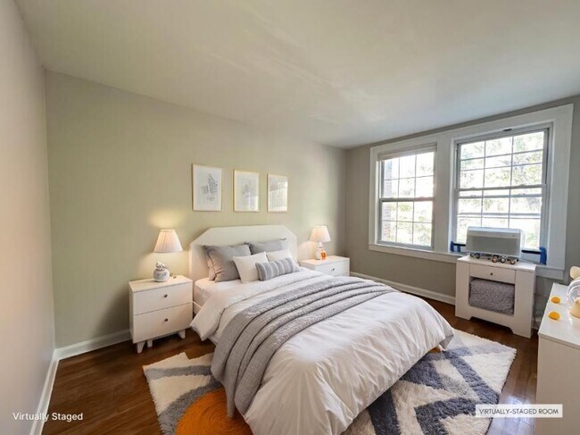 Building Photo - 2 bedroom in SUNNYSIDE NY 11104