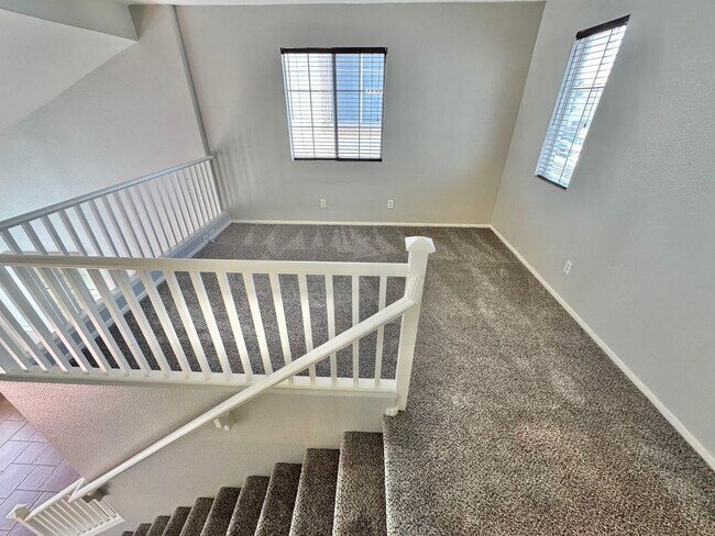 Building Photo - THIS IS A CHARMING TWO-STORY NORTH LAS VEG...