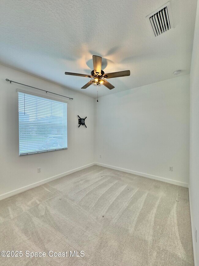 Building Photo - 687 Veridian Cir NW
