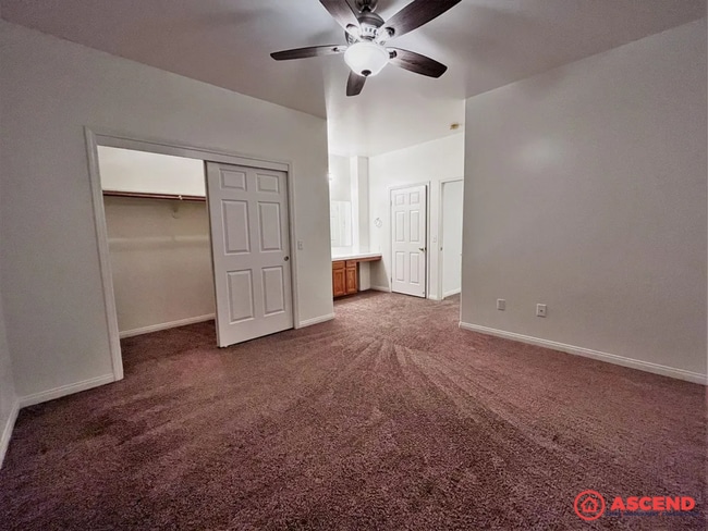 Building Photo - 531 Yellow Meadow Ct
